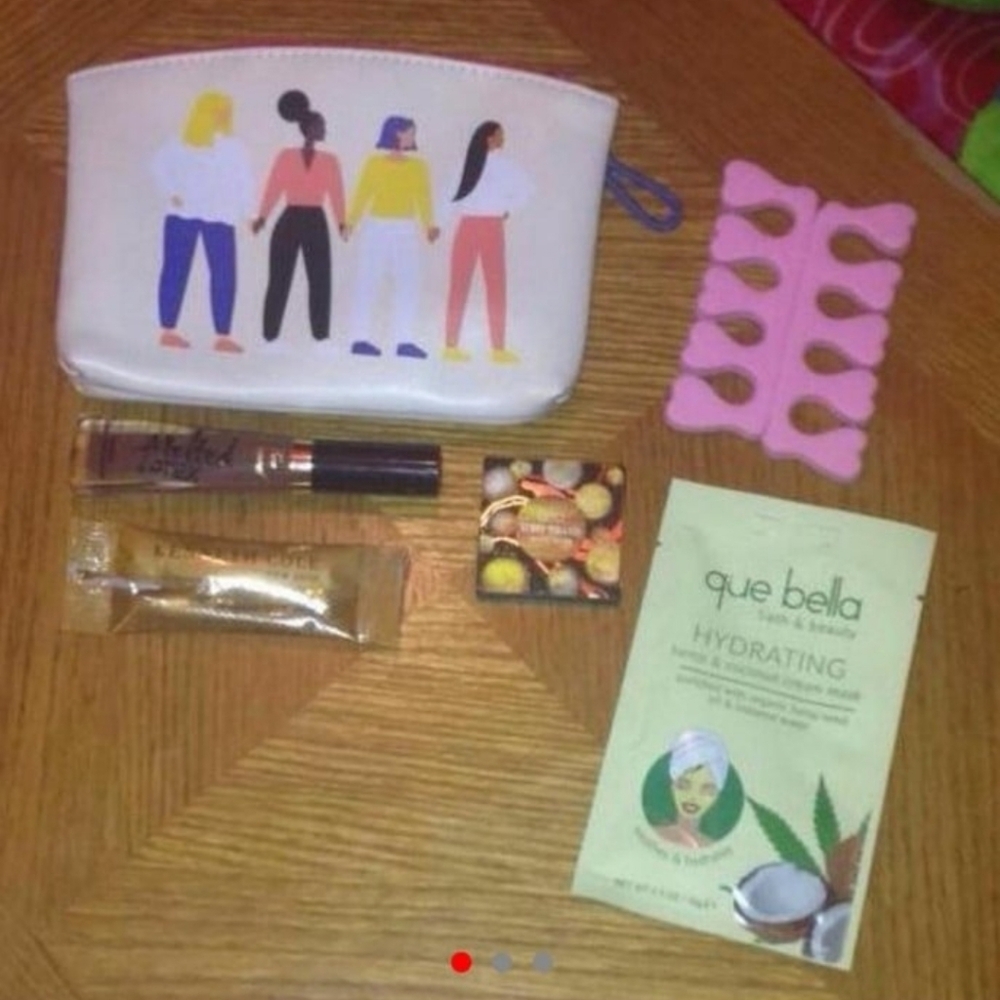 Ipsy cosmetic lot